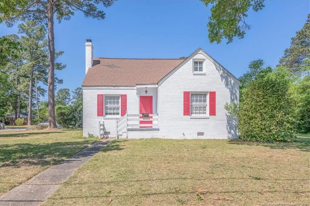 2201 N Mcmillan Ave, Lumberton, NC 28358 - #1