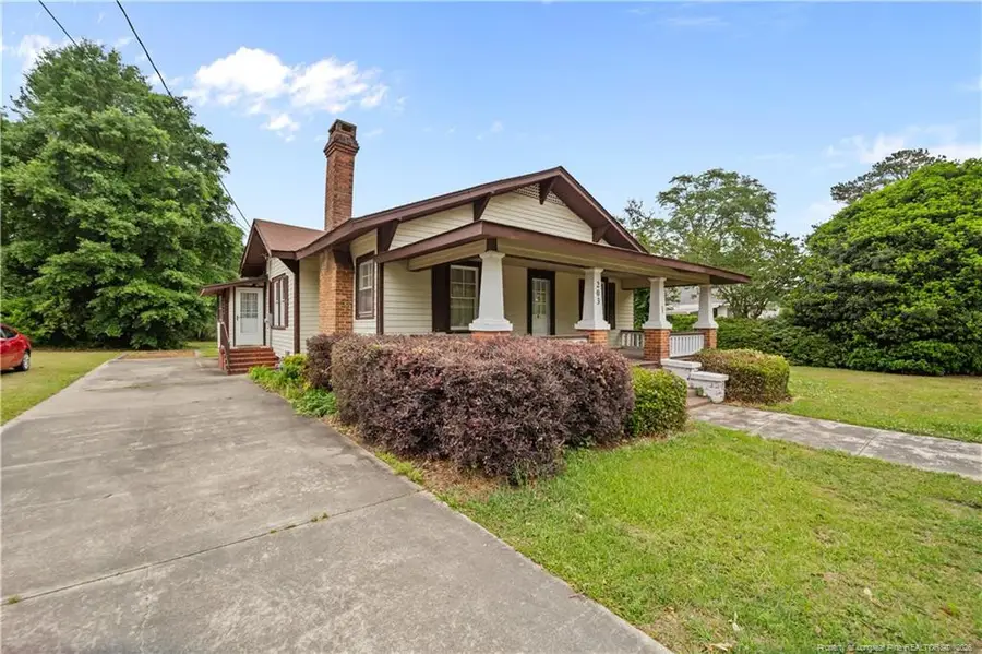 203 E Clinton Street, Roseboro, NC 28382 - #2