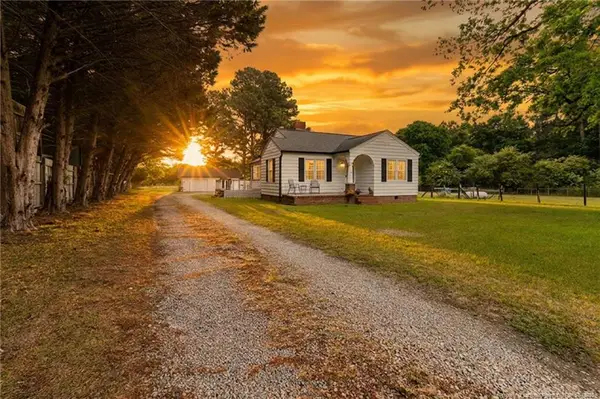 15951 Us Highway 15 501 Highway, Aberdeen, NC 28315