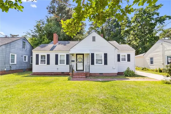 907 Mckimmon Road, Fayetteville, NC 28303