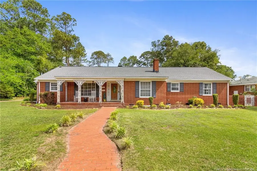 1009 N Magnolia Avenue, Dunn, NC 28334 - #2