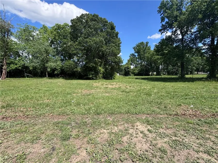 305 S Seneca Street, Lumberton, NC 28358 - #3