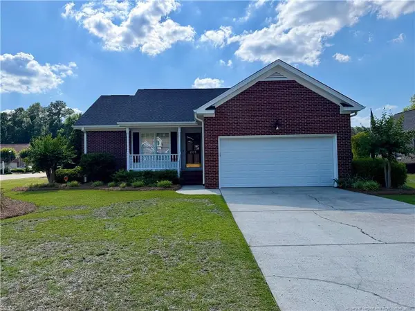 205 Village Walk E, Lumberton, NC 28358