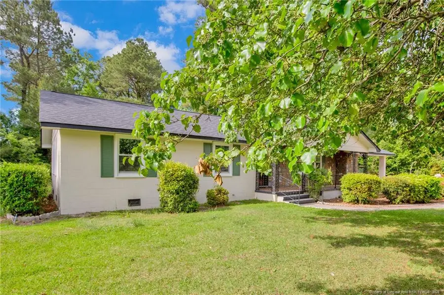 838 W 3rd Avenue, Red Springs, NC 28377 - #3