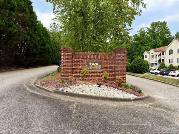 390 Bubble Creek Court, Fayetteville, NC 28311