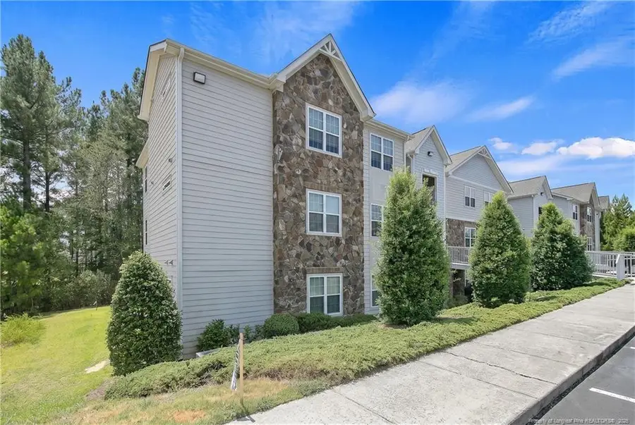 158 Gallery Drive, Spring Lake, NC 28390 - #3