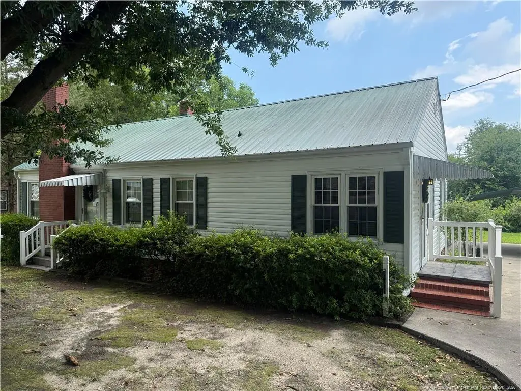 112 N Wright Street, Raeford, NC 28376 - #1