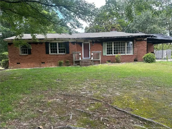 1701 Crest Drive, Aberdeen, NC 28315