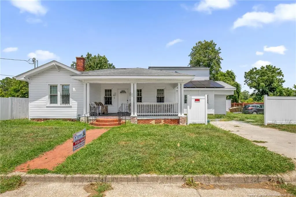 305 E 11th Street, Lumberton, NC 28358 - #1
