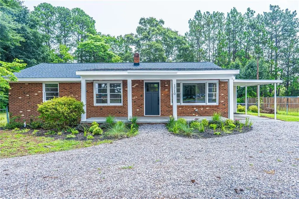 1710 N Poplar Street, Aberdeen, NC 28315 - #1