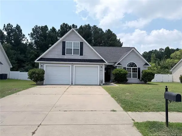 735 Fairfield Circle, Raeford, NC 28376