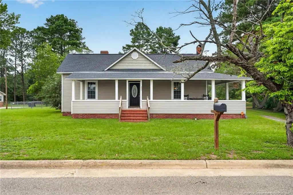 423 E Edinborough Avenue, Raeford, NC 28376 - #1