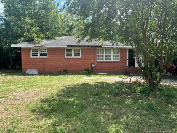 5307 Williamsburgh Drive, Fayetteville, NC 28304