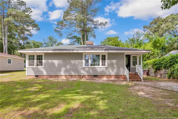 1001 Ivy Road, Fayetteville, NC 28303