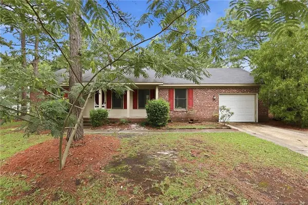 924 E Winds Lane, Fayetteville, NC 28311