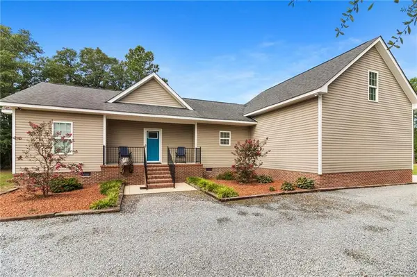 1384 Canady Pond Road, Hope Mills, NC 28348