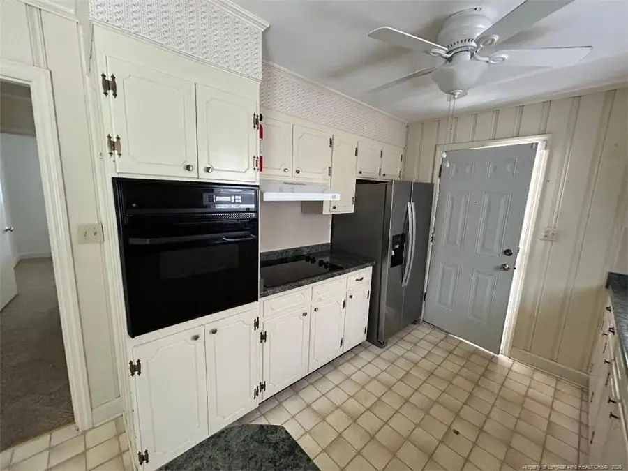 511 E 18th Street, Lumberton, NC 28358 - #2