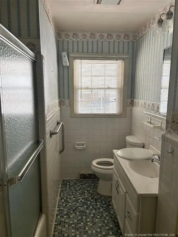 511 E 18th Street, Lumberton, NC 28358 - #3