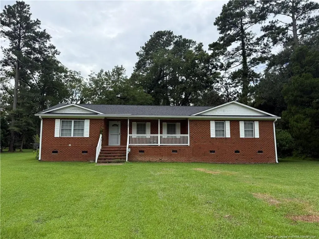 345 W Pungo Street, Belhaven, NC 27810 - #1
