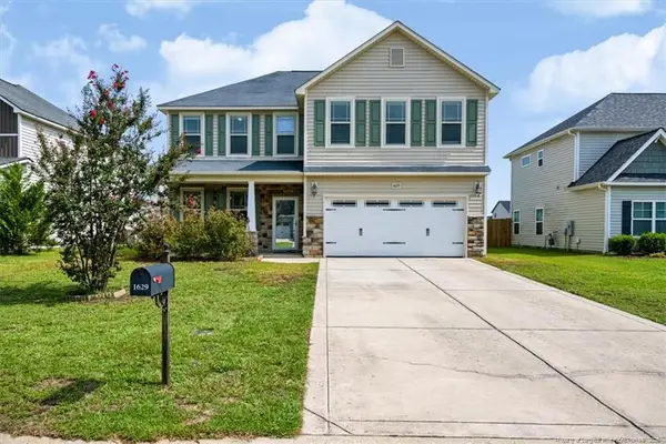 1629 Seattle Slew Lane, Hope Mills, NC 28348
