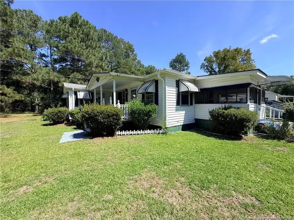 153 Redwood Lane, Raeford, NC 28376