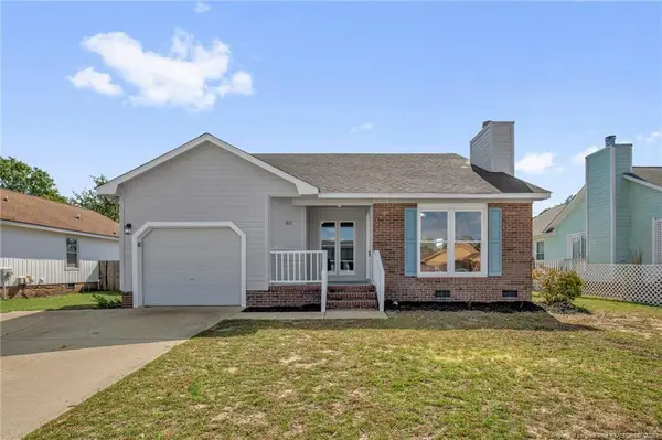 827 Windingwood Place, Hope Mills, NC 28348