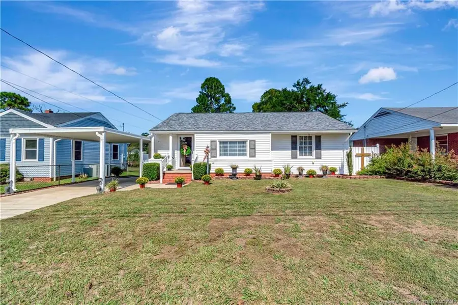 1015 E 10th Street, Lumberton, NC 28358 - #2