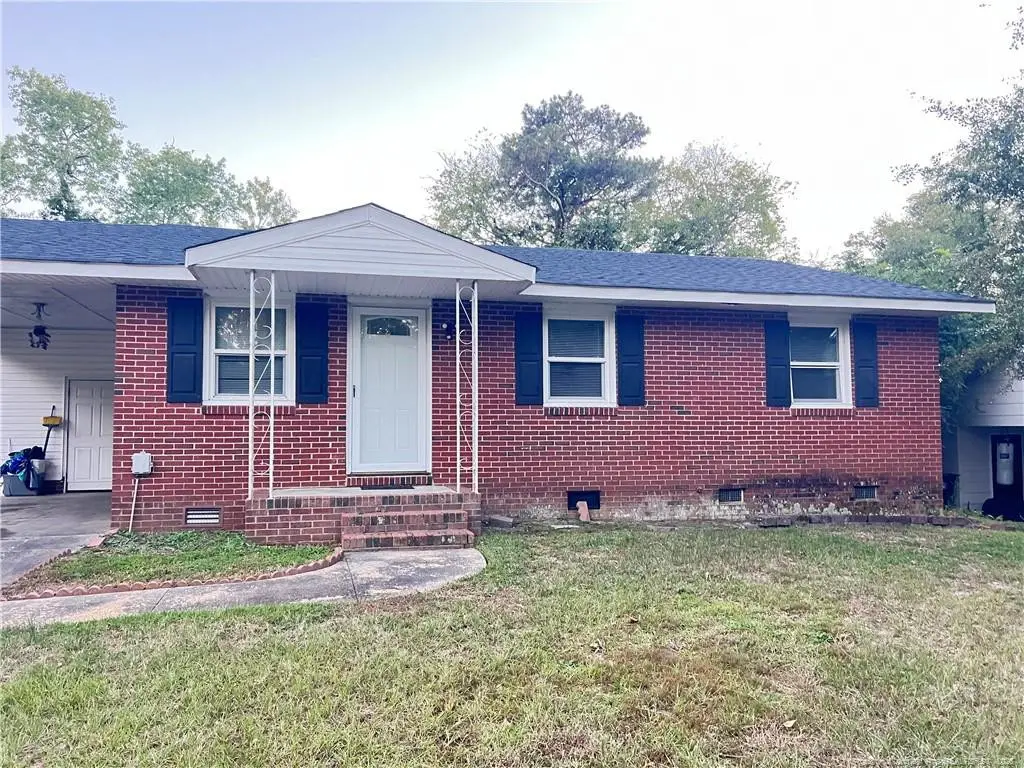 217 Lansdowne Road, Fayetteville, NC 28314 - #1