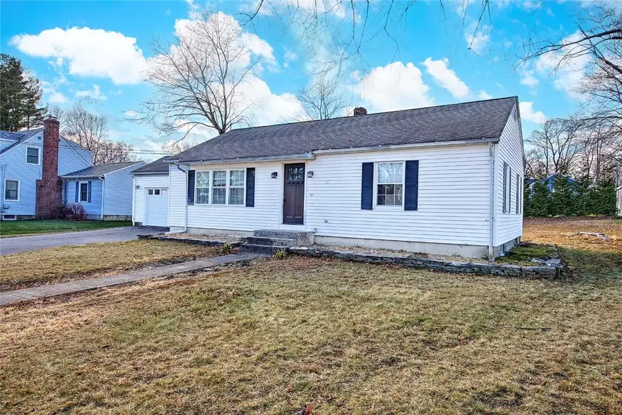 4 Hillcrest Avenue, Smithfield, RI 02828 - Image #3