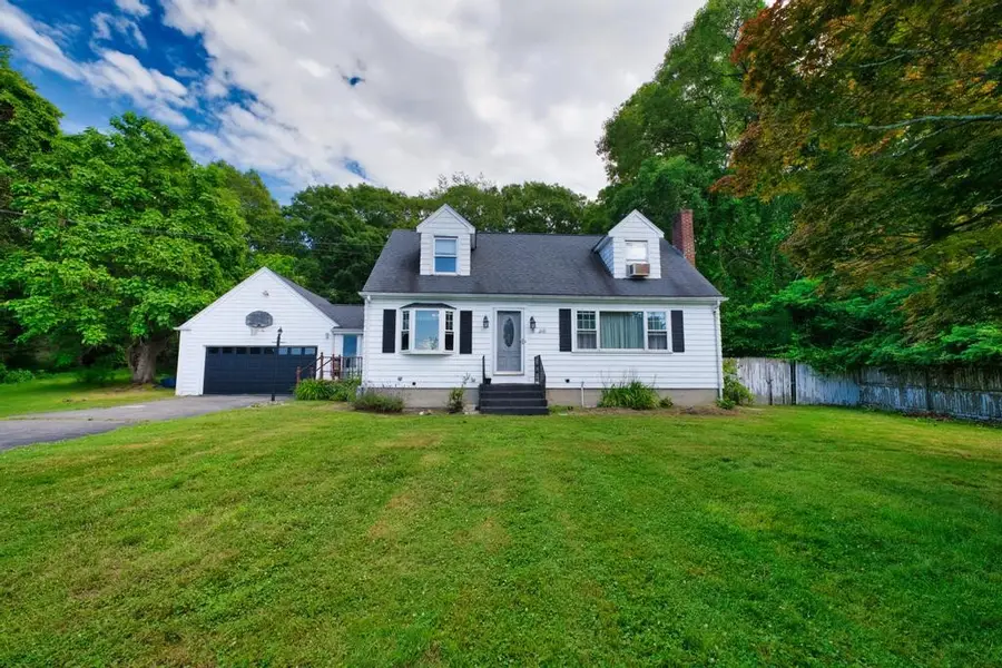 896 Main Road, Tiverton, RI 02878 - Image #2