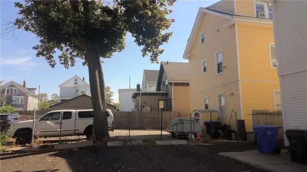 471 Chalkstone Avenue, Providence, RI 02908