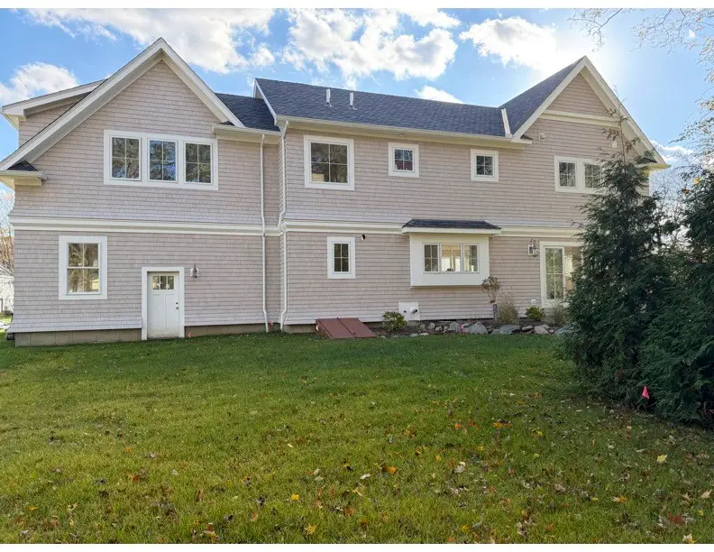 3 Knowlton Court, Bristol, RI 02809 - Image #2