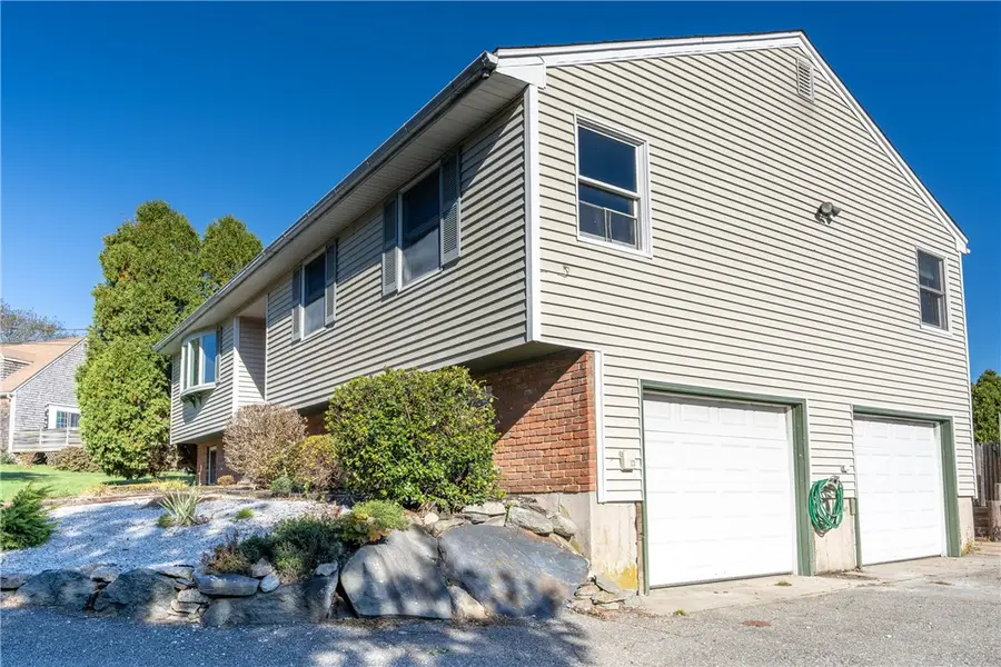 49 Dexter Street, Portsmouth, RI 02871 - Image #3