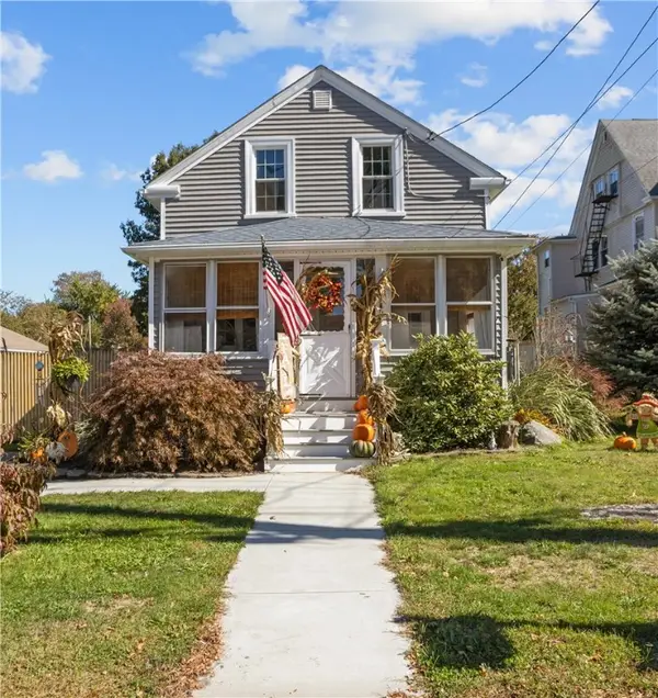 342 Warwick Neck Avenue, Warwick, RI 02889