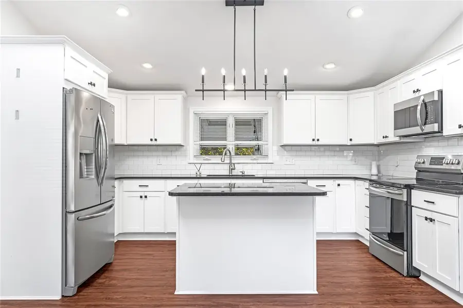 105 Camp Avenue, North Kingstown, RI 02852 - Image #2