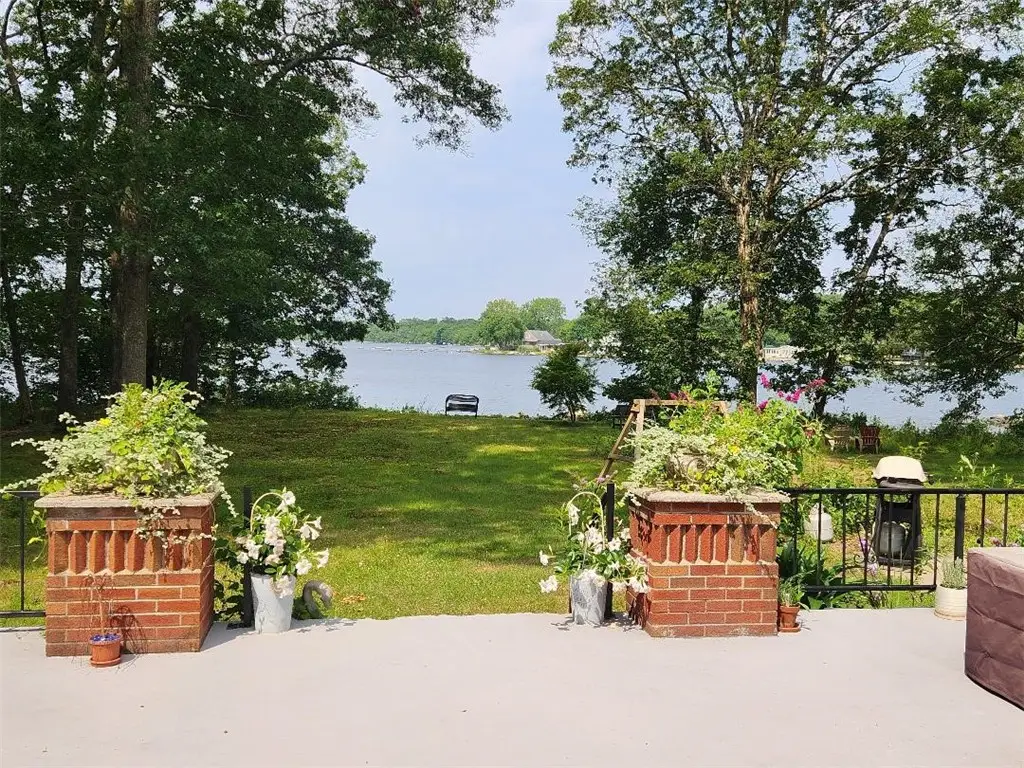 507 Stafford Road, Tiverton, RI 02878 - Image #1