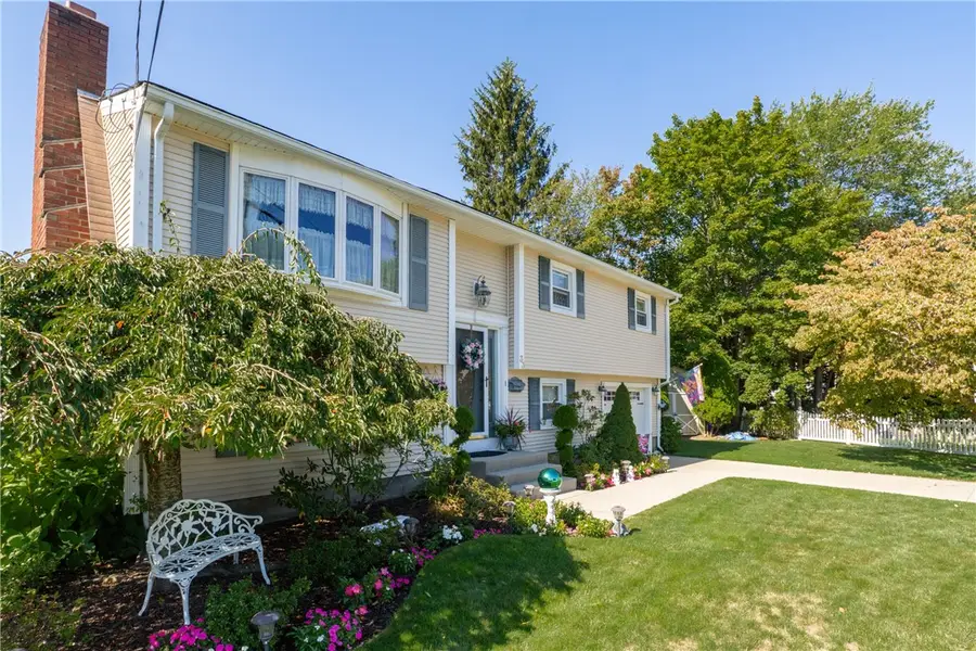 33 Judy Terrace, West Warwick, RI 02893 - Image #2