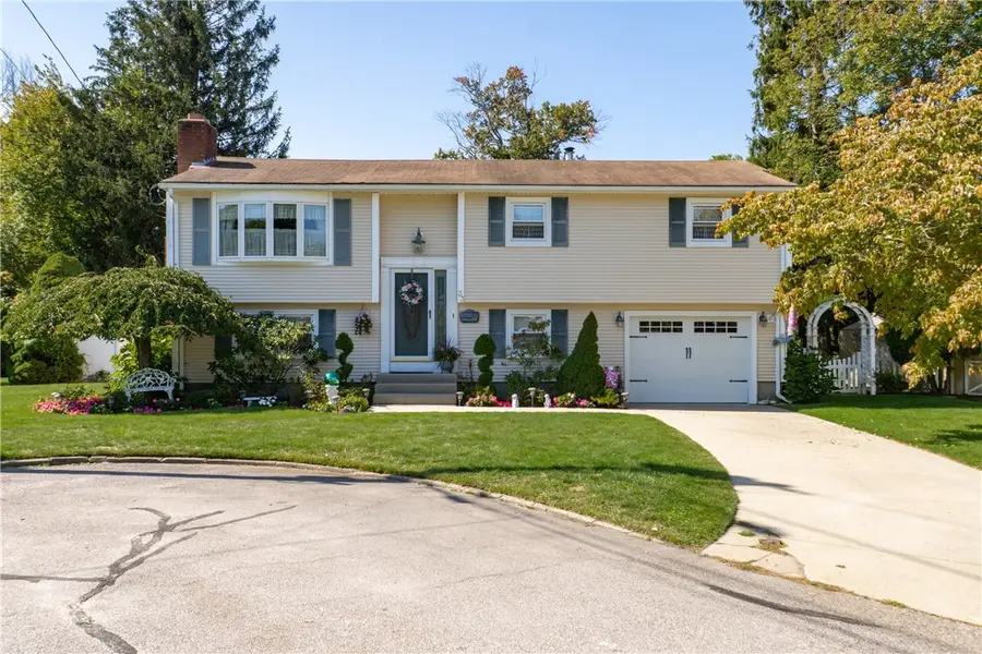 33 Judy Terrace, West Warwick, RI 02893 - Image #3