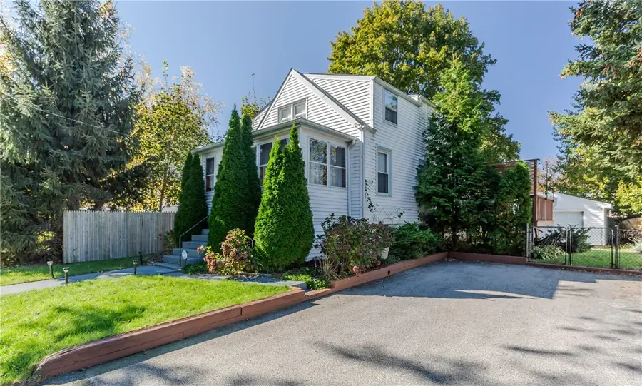 69 Steele Avenue, Warwick, RI 02889 - Image #3