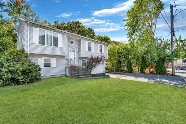 6 Lawnacre Drive, North Providence, RI 02911