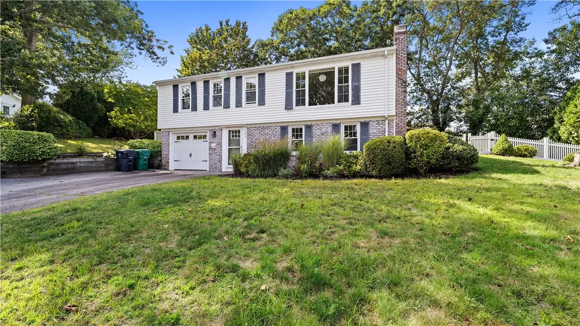 107 Viceroy Road, Warwick, RI 02886 - Image #1