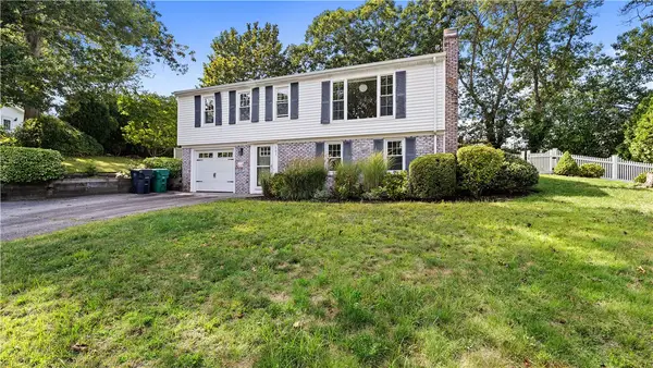 107 Viceroy Road, Warwick, RI 02886