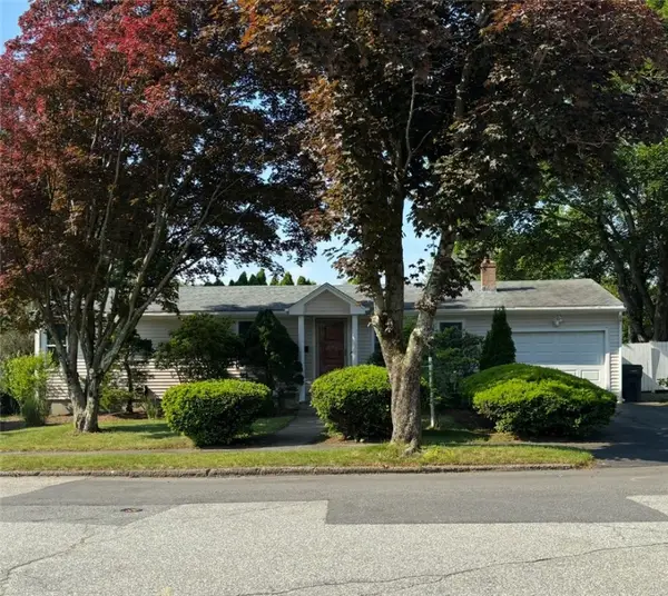 20 Wild Berry Drive, Cranston, RI 02920