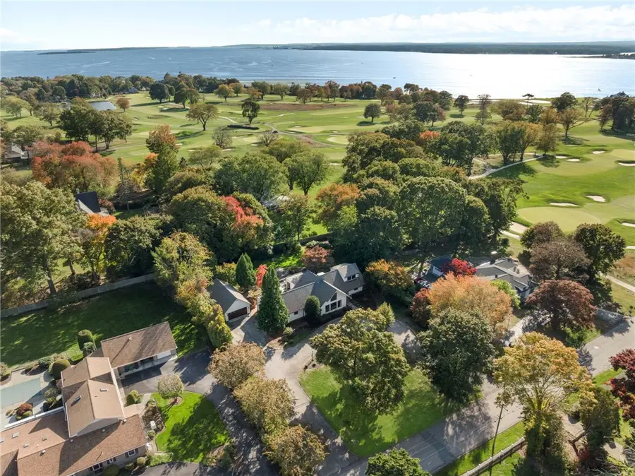 240 Narragansett Bay Avenue, Warwick, RI 02889 - Image #2