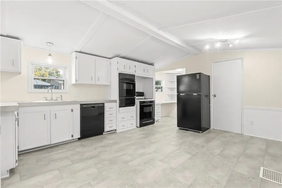 21 Lear Drive, Coventry, RI 02816 - Image #2