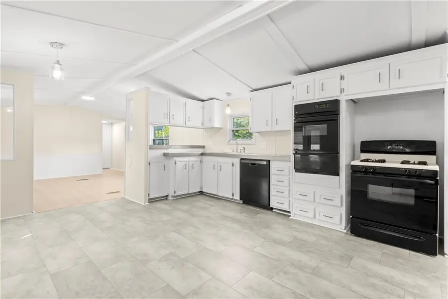 21 Lear Drive, Coventry, RI 02816 - Image #3