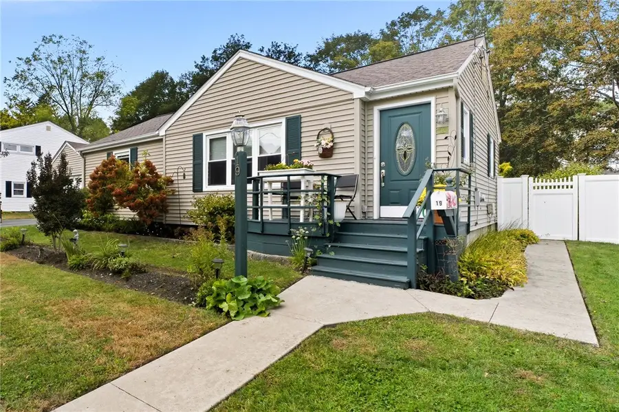 19 Beatrice Avenue, Warwick, RI 02889 - Image #2