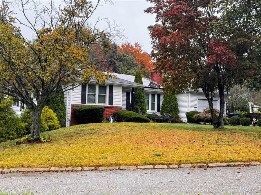 91 Ridgeway Road, Cranston, RI 02920 - Image #3