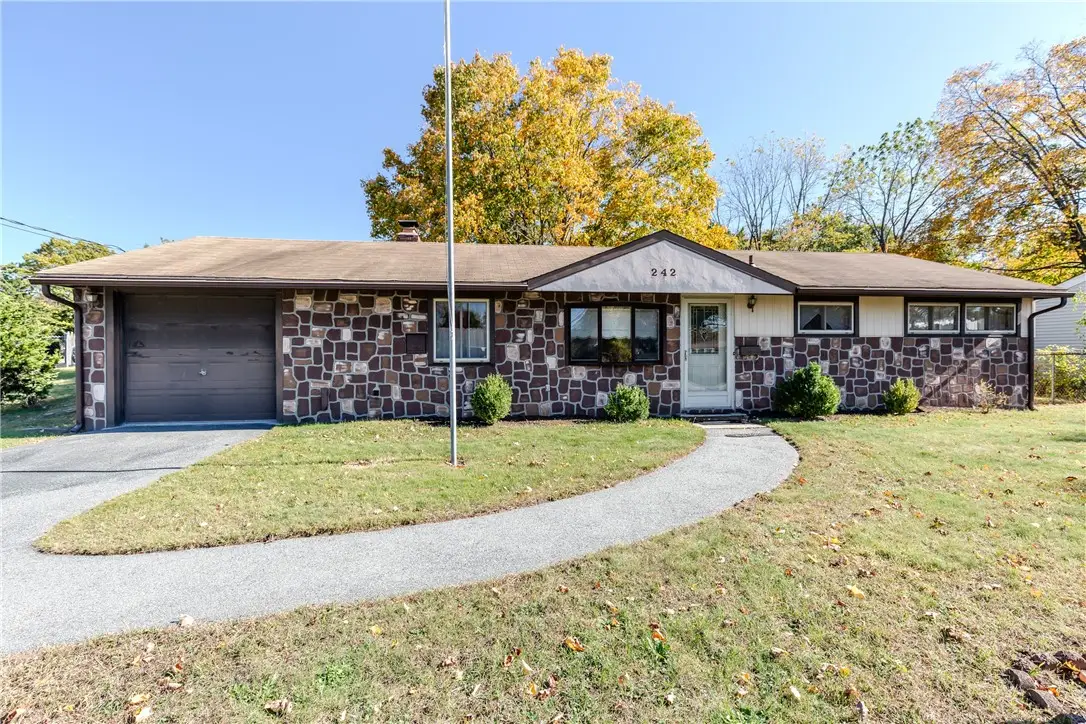 242 Dodge Street, Warwick, RI 02886 - Image #1