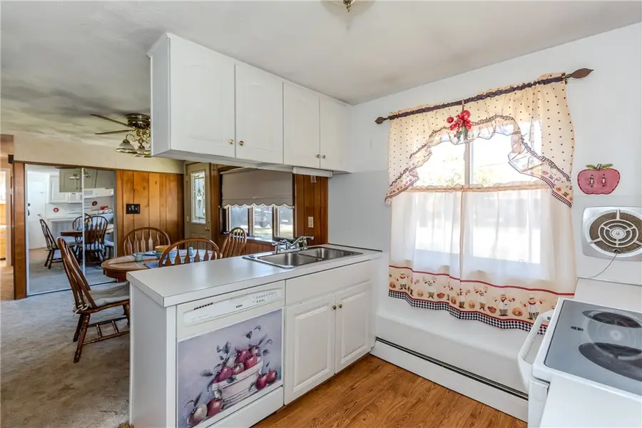 242 Dodge Street, Warwick, RI 02886 - Image #3